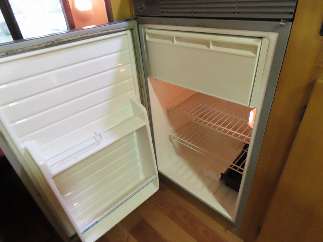 キャンピングカーキャブコン