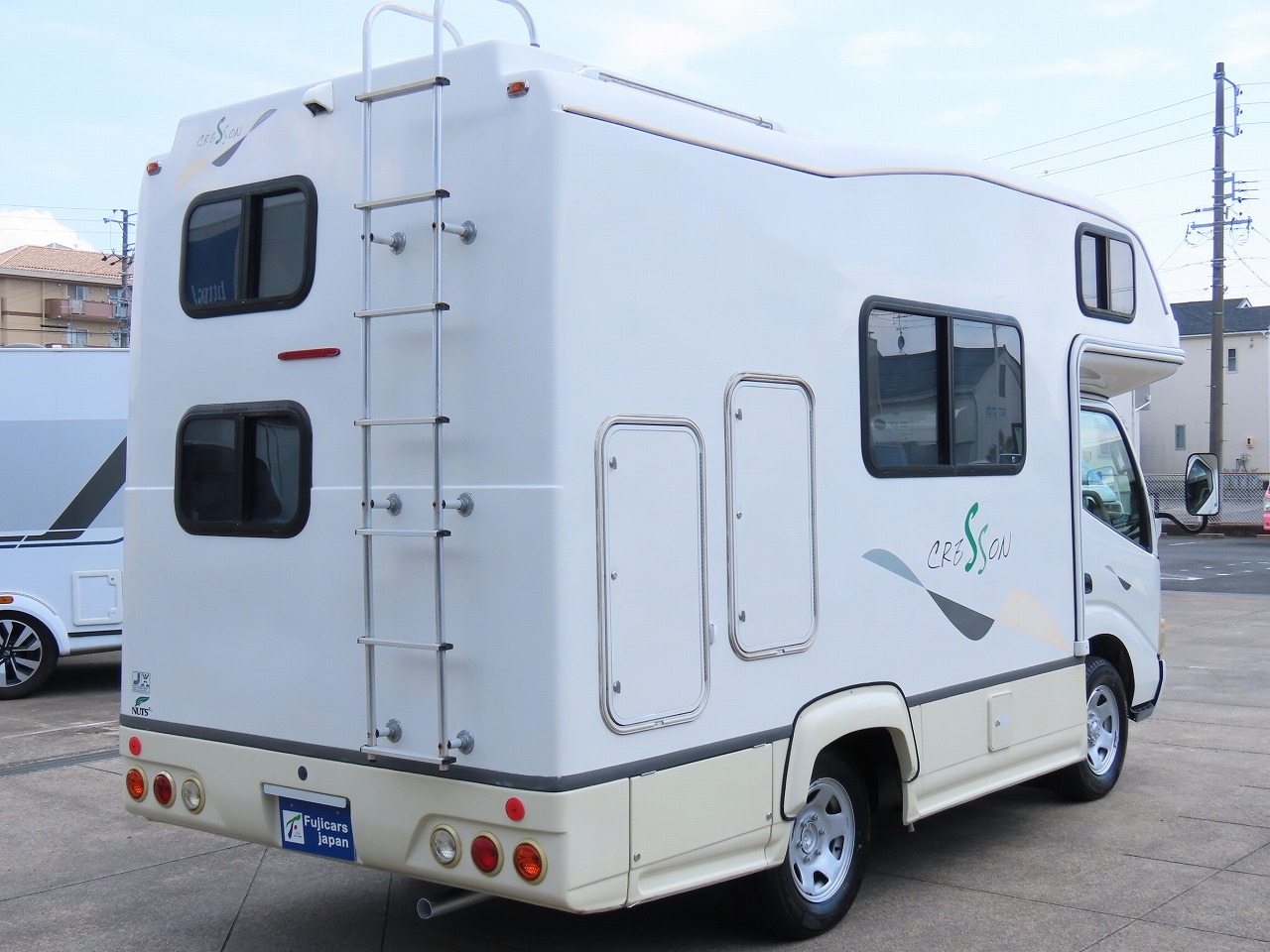 キャンピングカーキャブコン