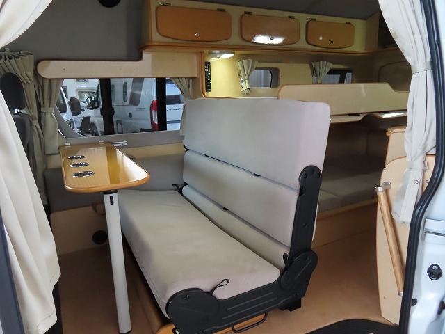 キャンピングカーバンコン