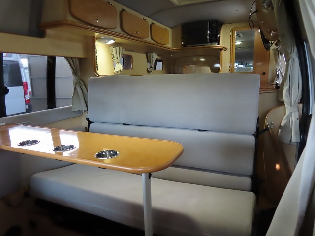 キャンピングカーバンコン