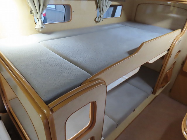 キャンピングカーバンコン