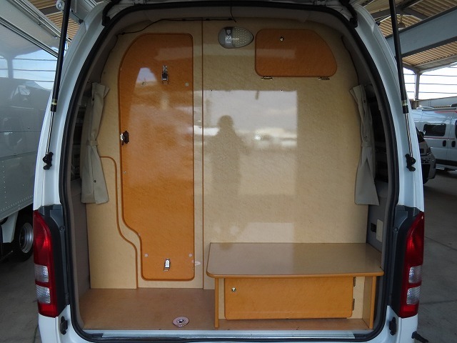 キャンピングカーバンコン