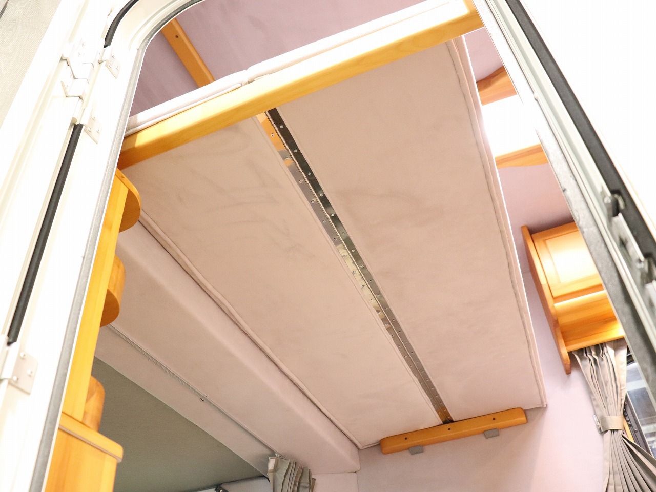 キャンピングカー軽キャンパー