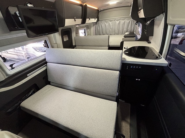 キャンピングカーバンコン