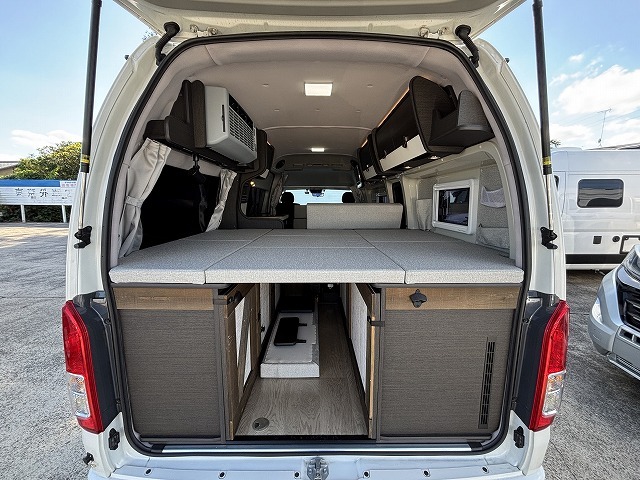 キャンピングカーバンコン