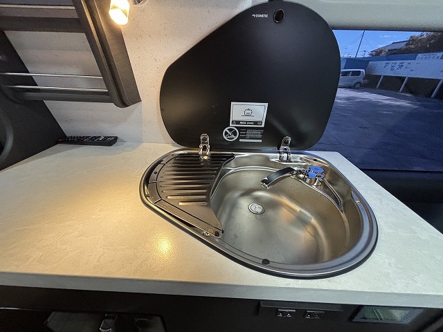 キャンピングカーバンコン