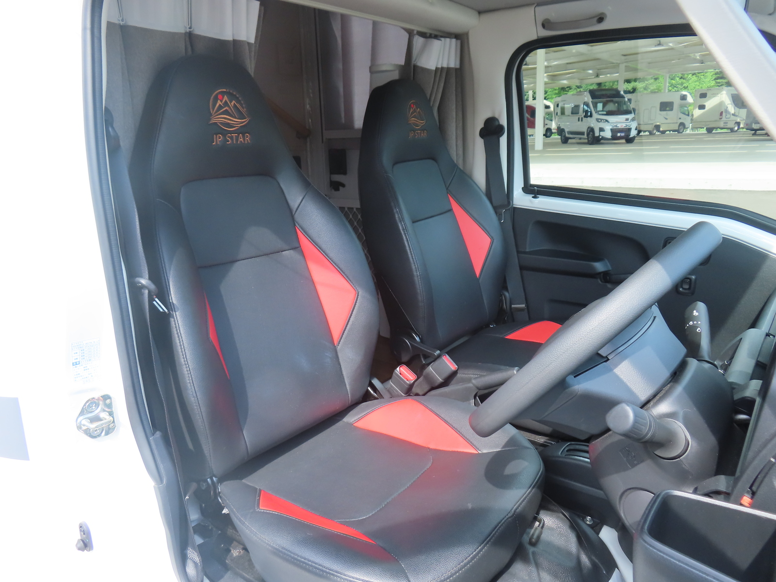 キャンピングカー軽キャンパー