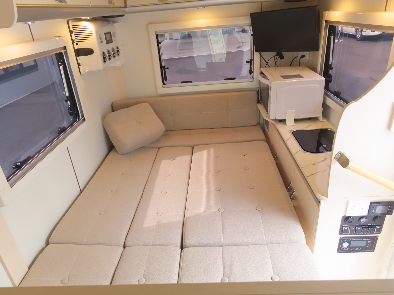 キャンピングカー軽キャンパー