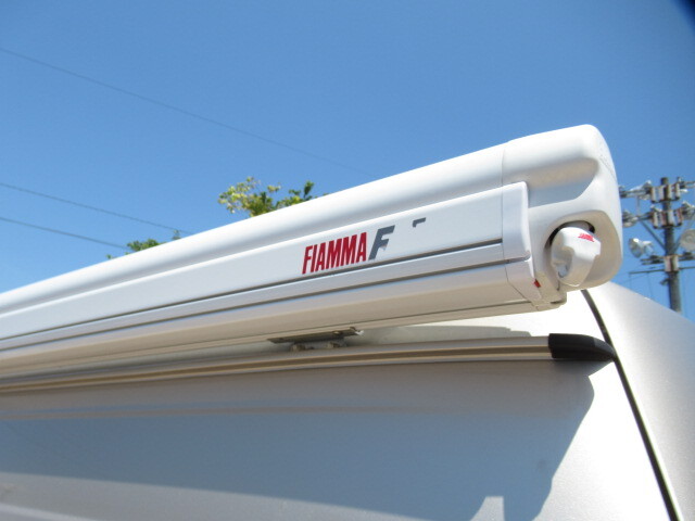 キャンピングカーバンコン