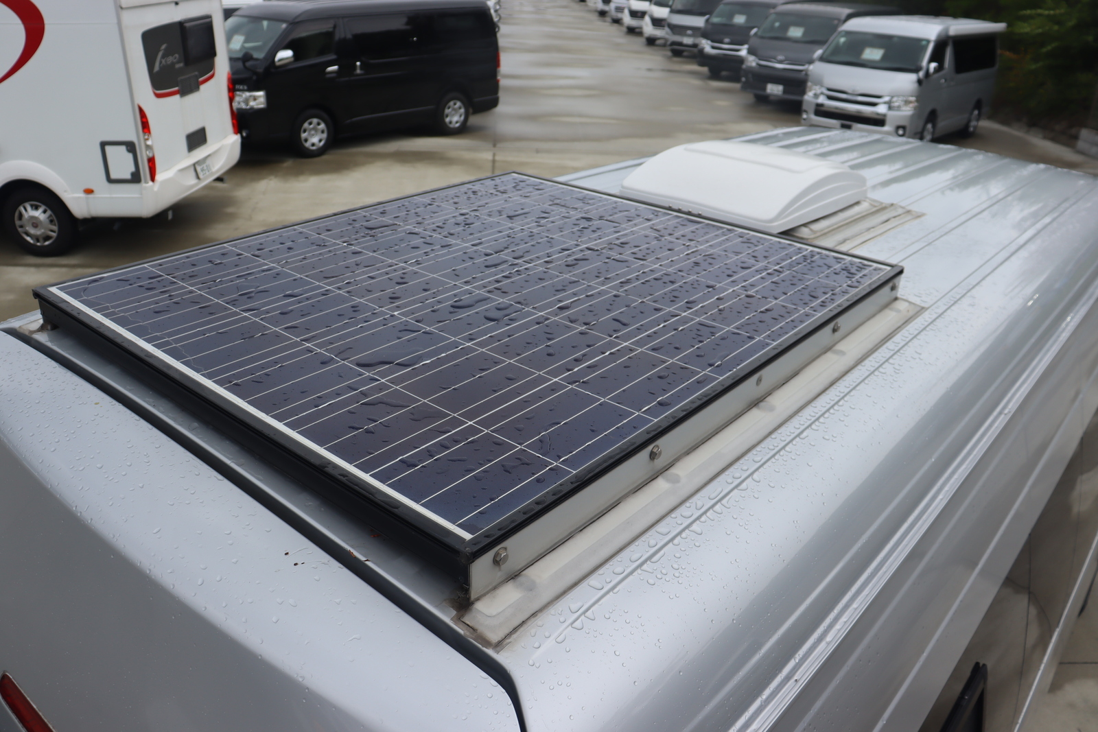 キャンピングカーバンコン