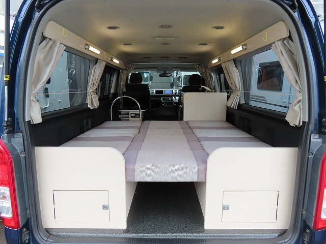 キャンピングカーバンコン