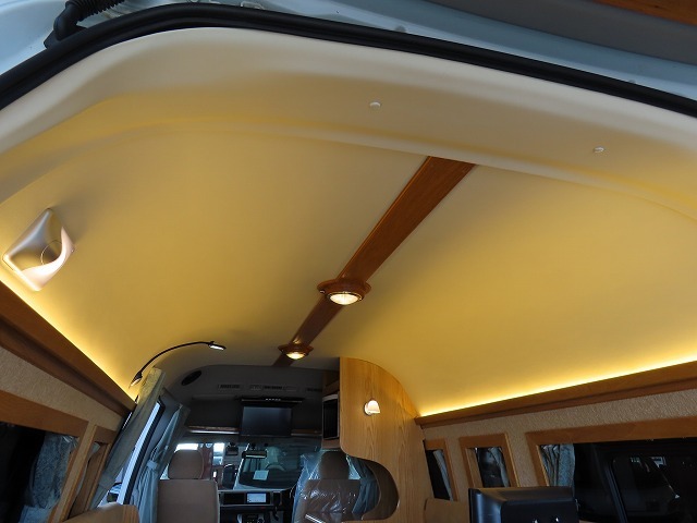 キャンピングカーバンコン