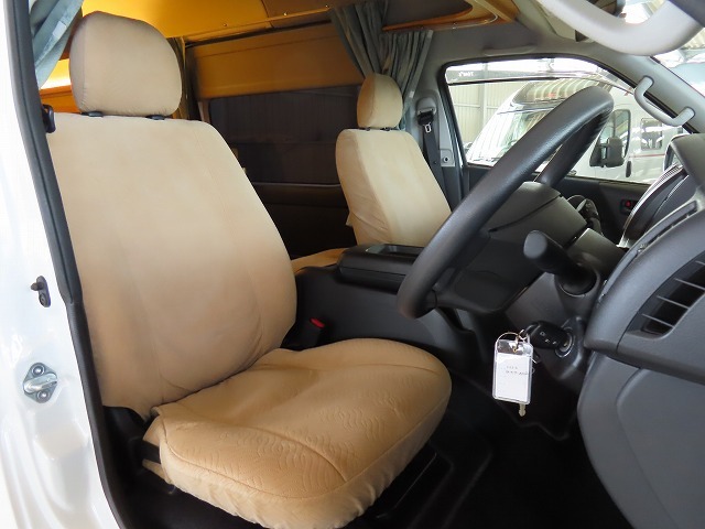 キャンピングカーバンコン