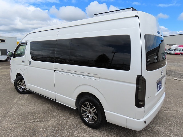 キャンピングカーバンコン