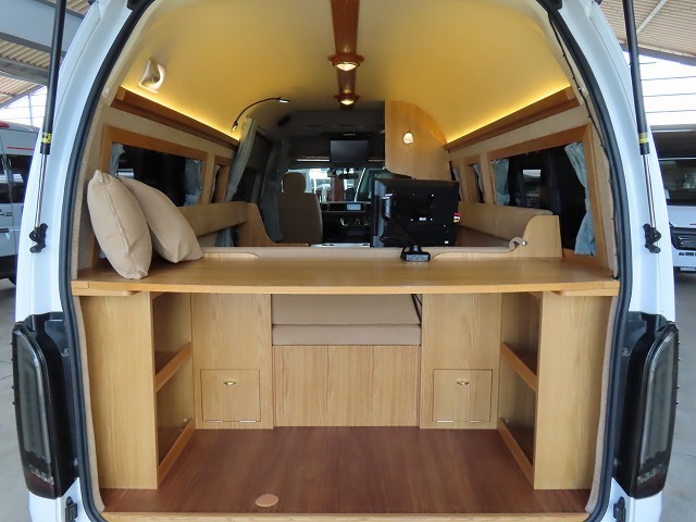 キャンピングカーバンコン