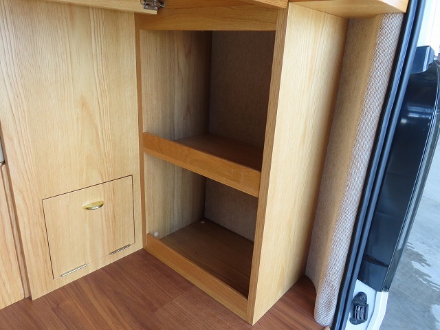 キャンピングカーバンコン