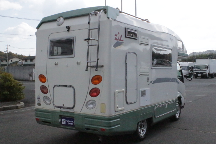 キャンピングカーキャブコン