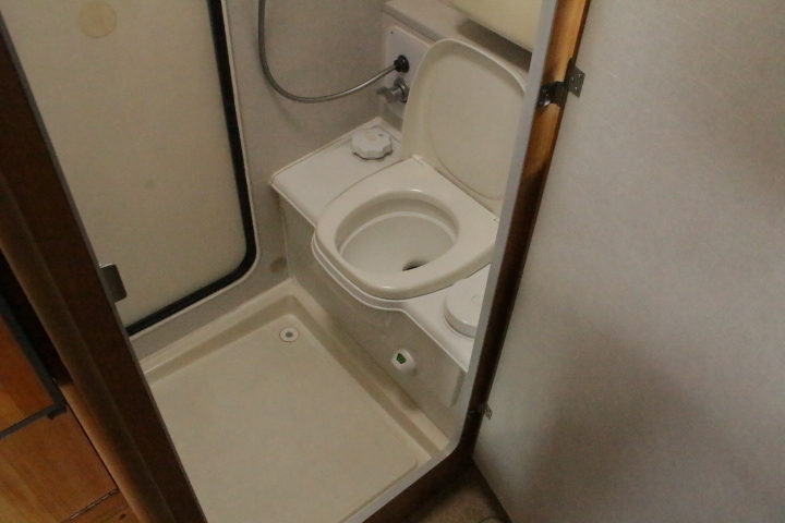 キャンピングカーキャブコン