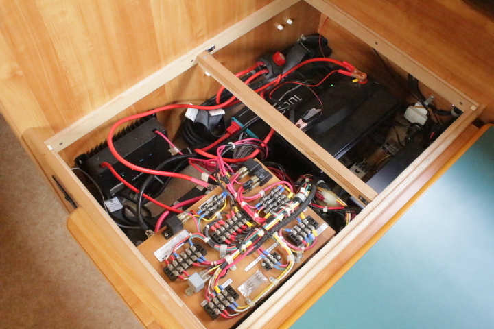 キャンピングカーキャブコン