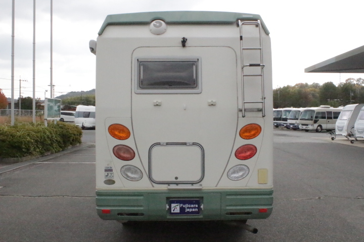 キャンピングカーキャブコン