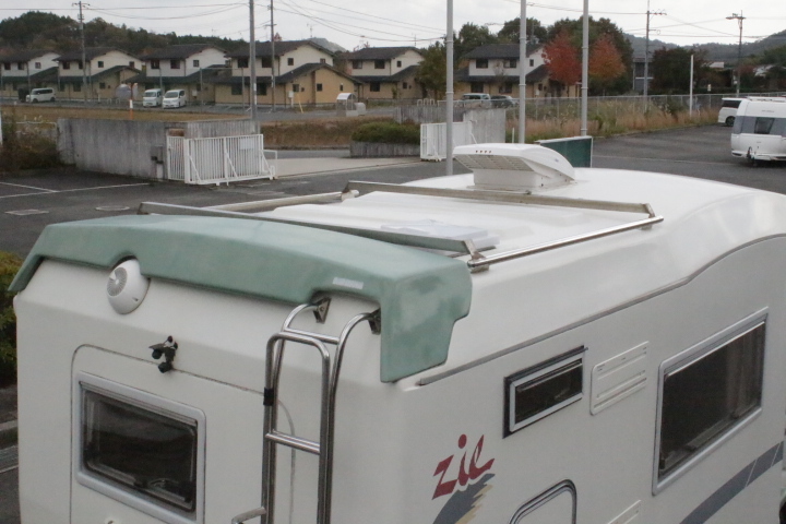 キャンピングカーキャブコン