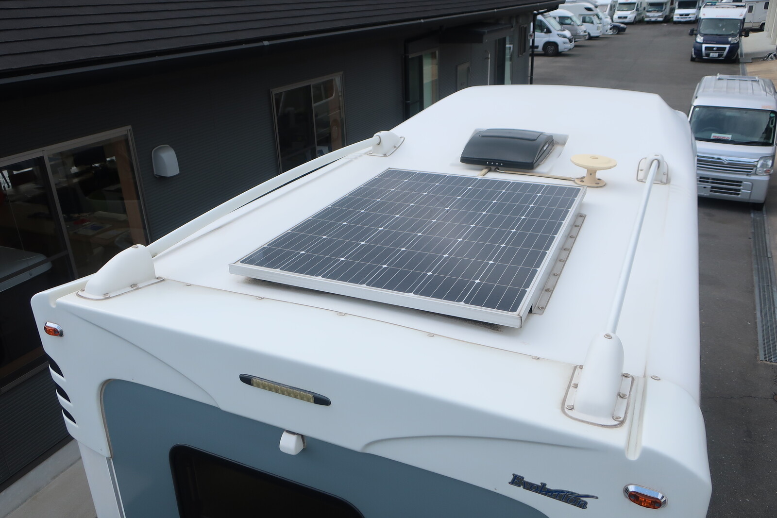 キャンピングカーキャブコン