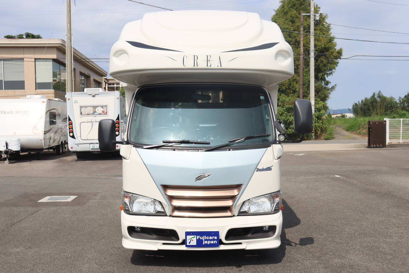 キャンピングカーキャブコン