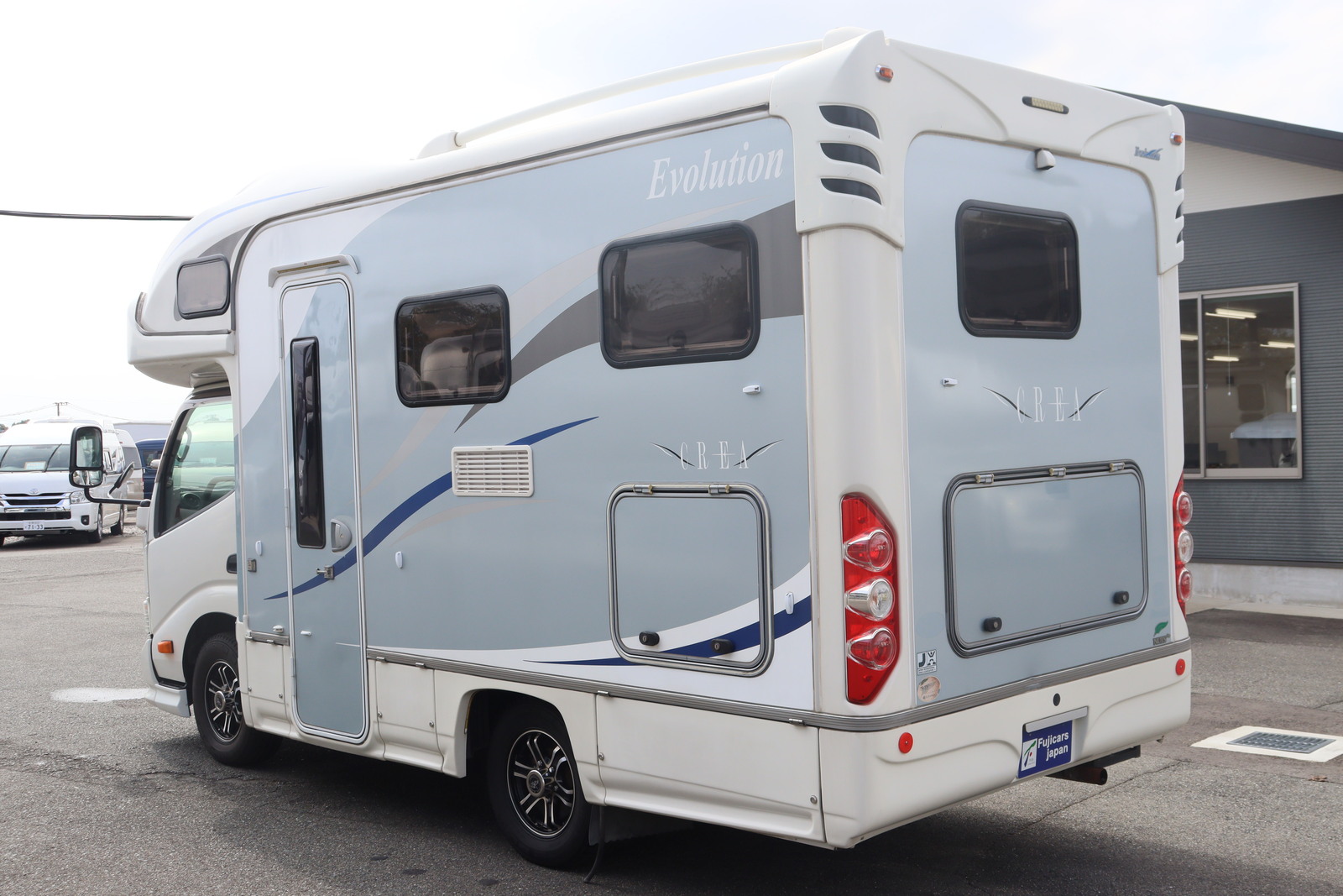 キャンピングカーキャブコン