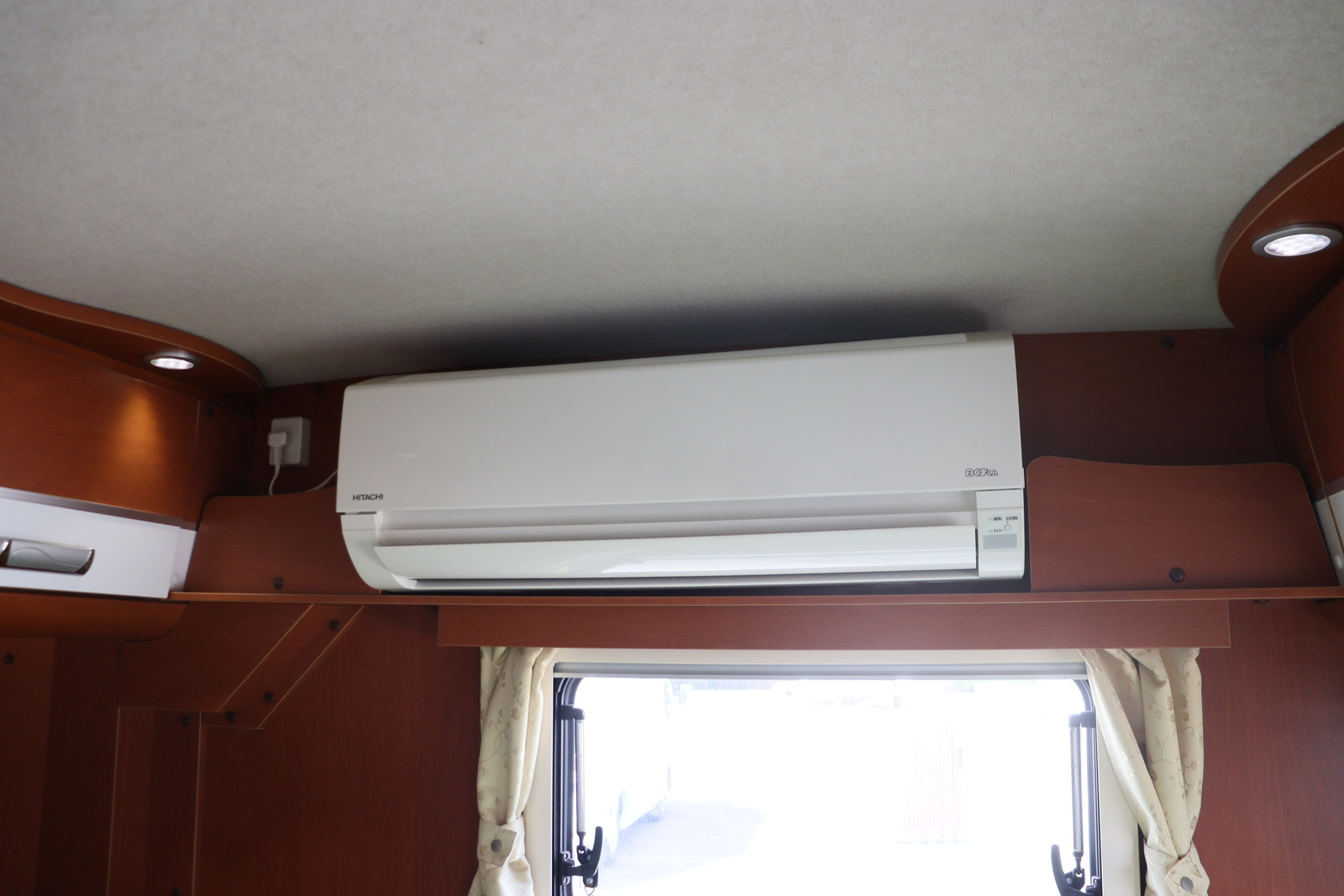 キャンピングカーキャブコン