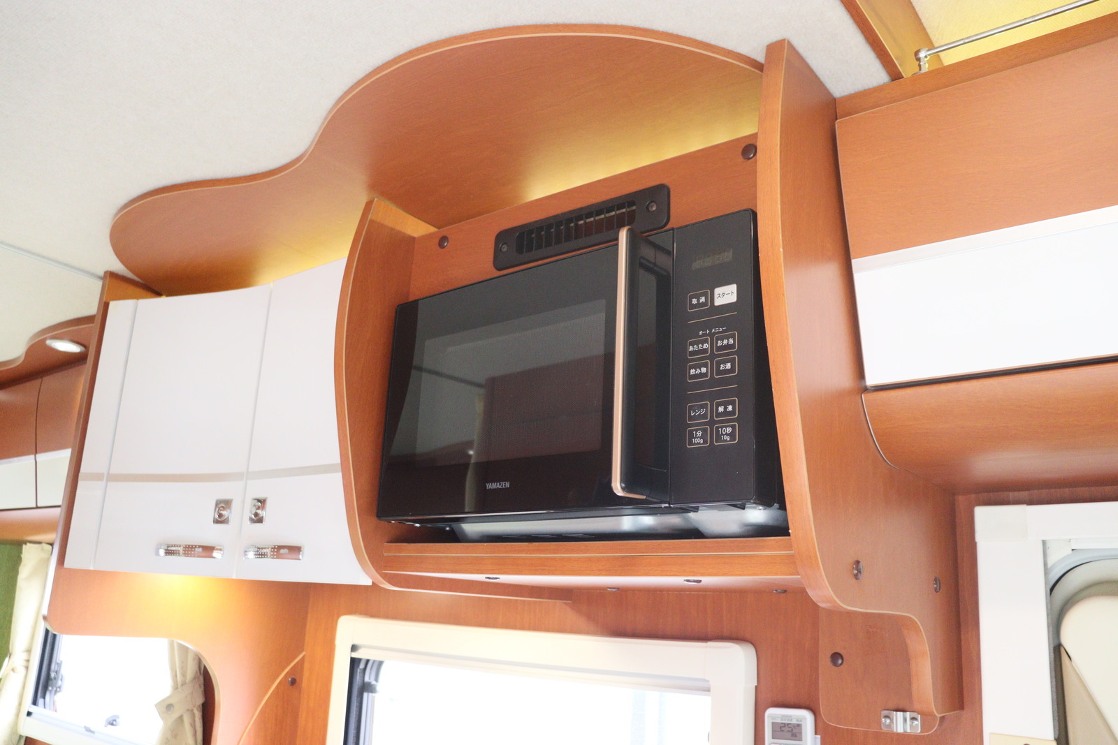 キャンピングカーキャブコン