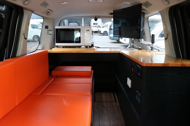 キャンピングカーバンコン