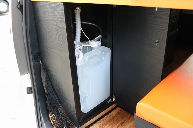 キャンピングカーバンコン