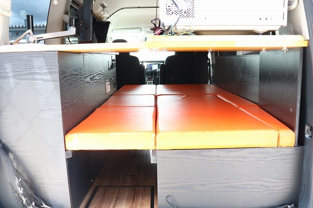 キャンピングカーバンコン