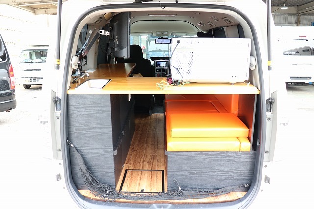 キャンピングカーバンコン