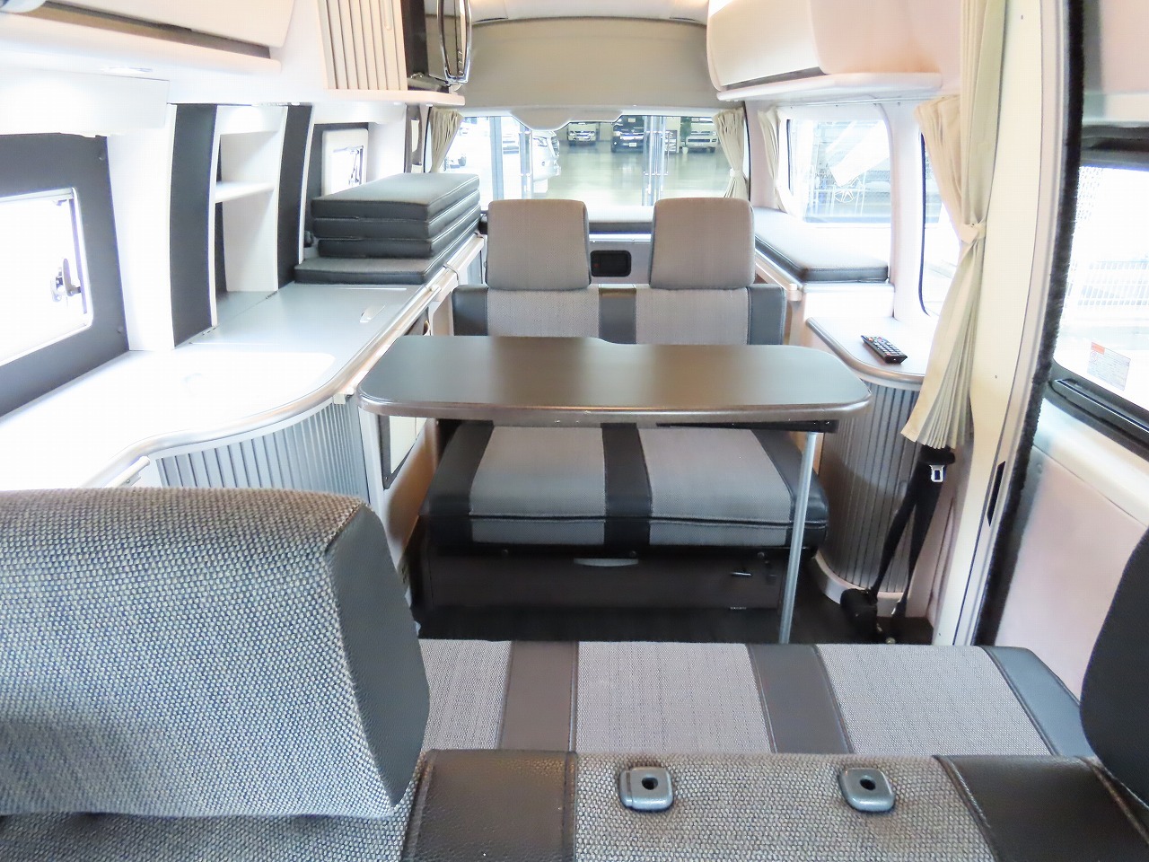 キャンピングカーバンコン