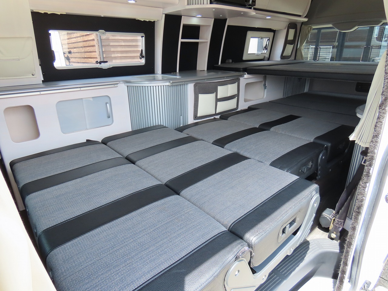 キャンピングカーバンコン