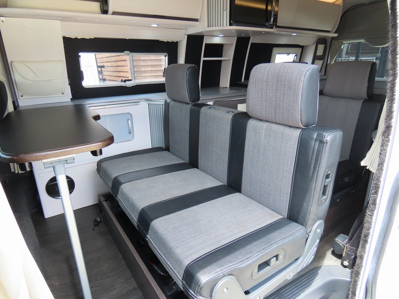 キャンピングカーバンコン