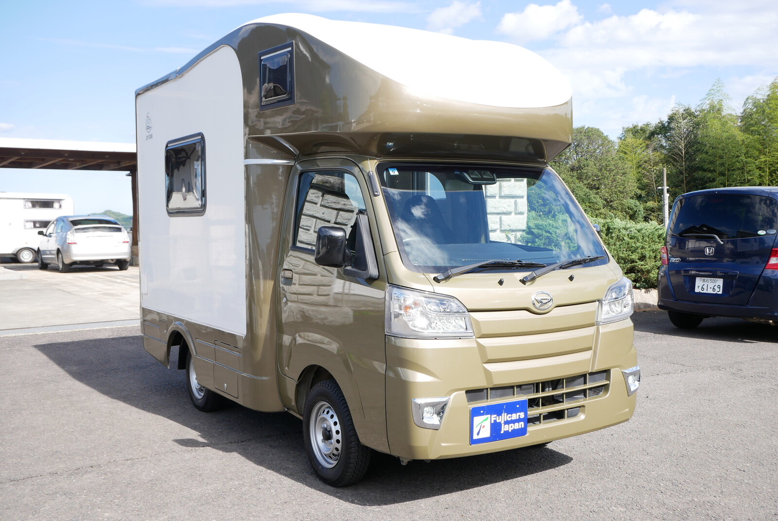 キャンピングカー軽キャンパー