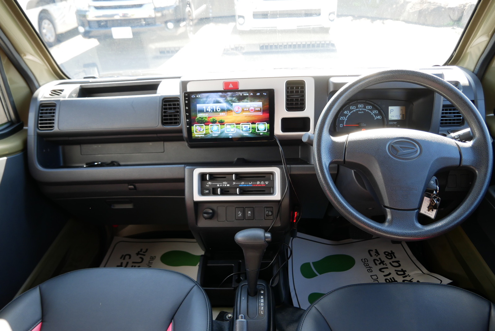 キャンピングカー軽キャンパー