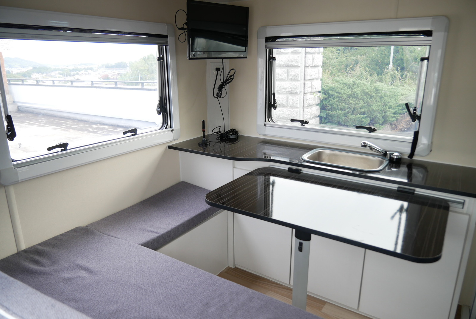 キャンピングカー軽キャンパー