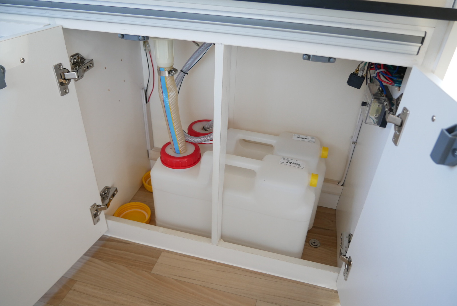 キャンピングカー軽キャンパー