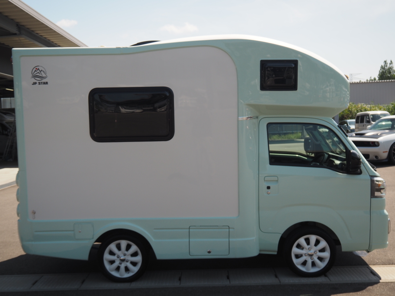 キャンピングカー軽キャンパー