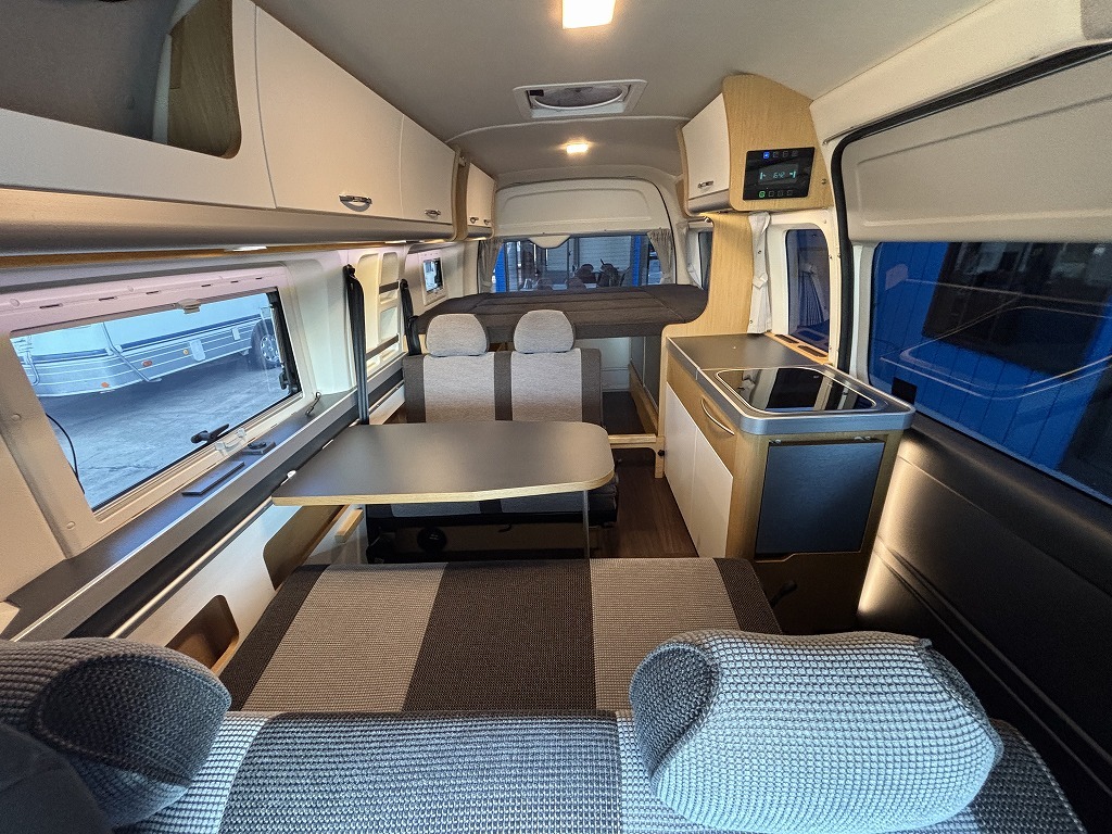 キャンピングカーバンコン