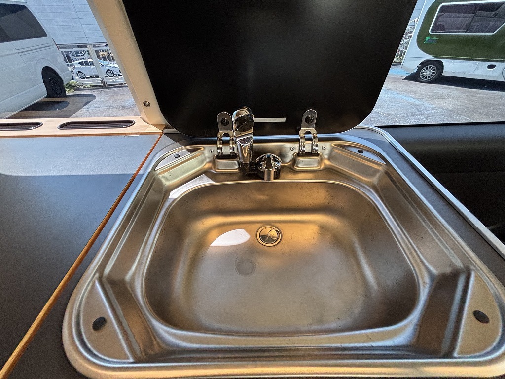 キャンピングカーバンコン