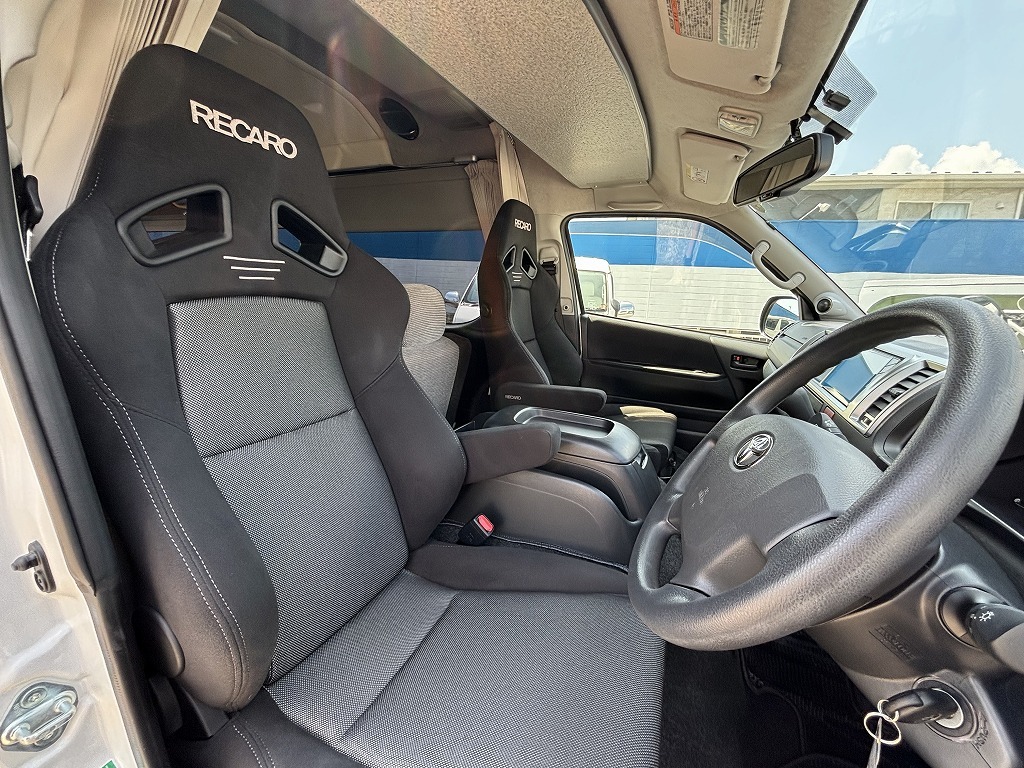 キャンピングカーバンコン