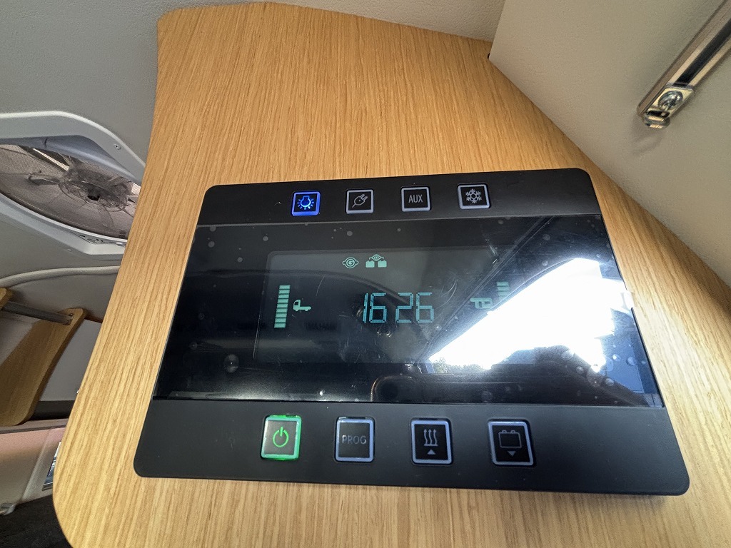 キャンピングカーバンコン