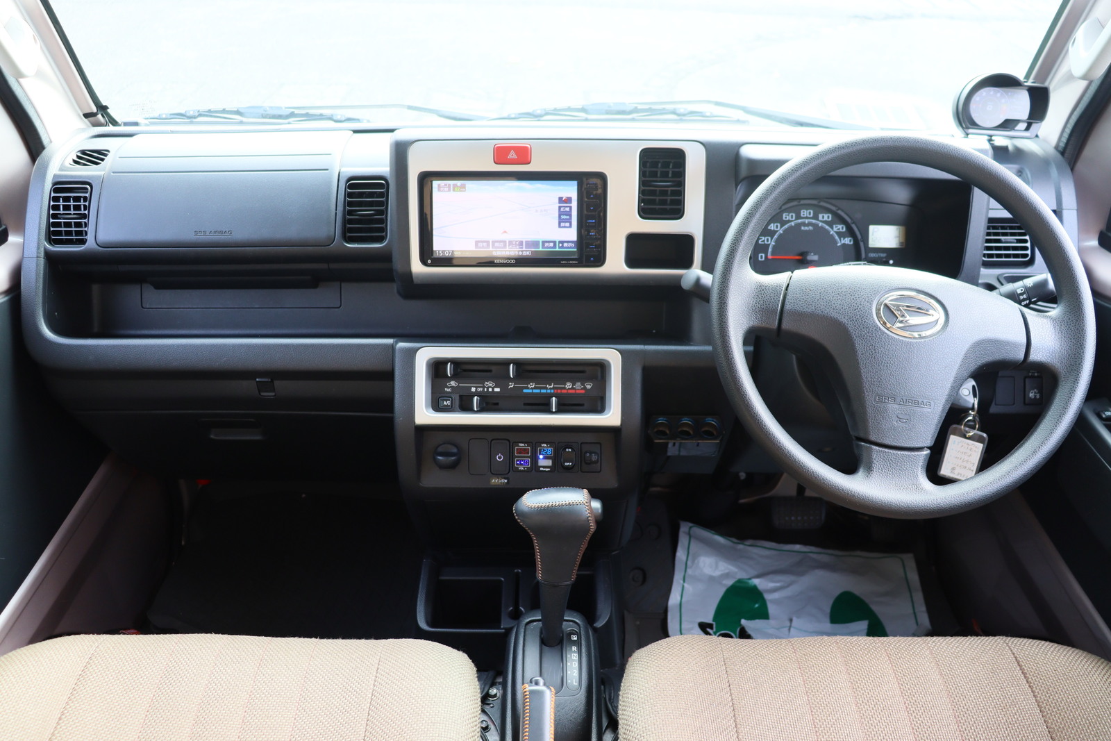 キャンピングカー軽キャンパー