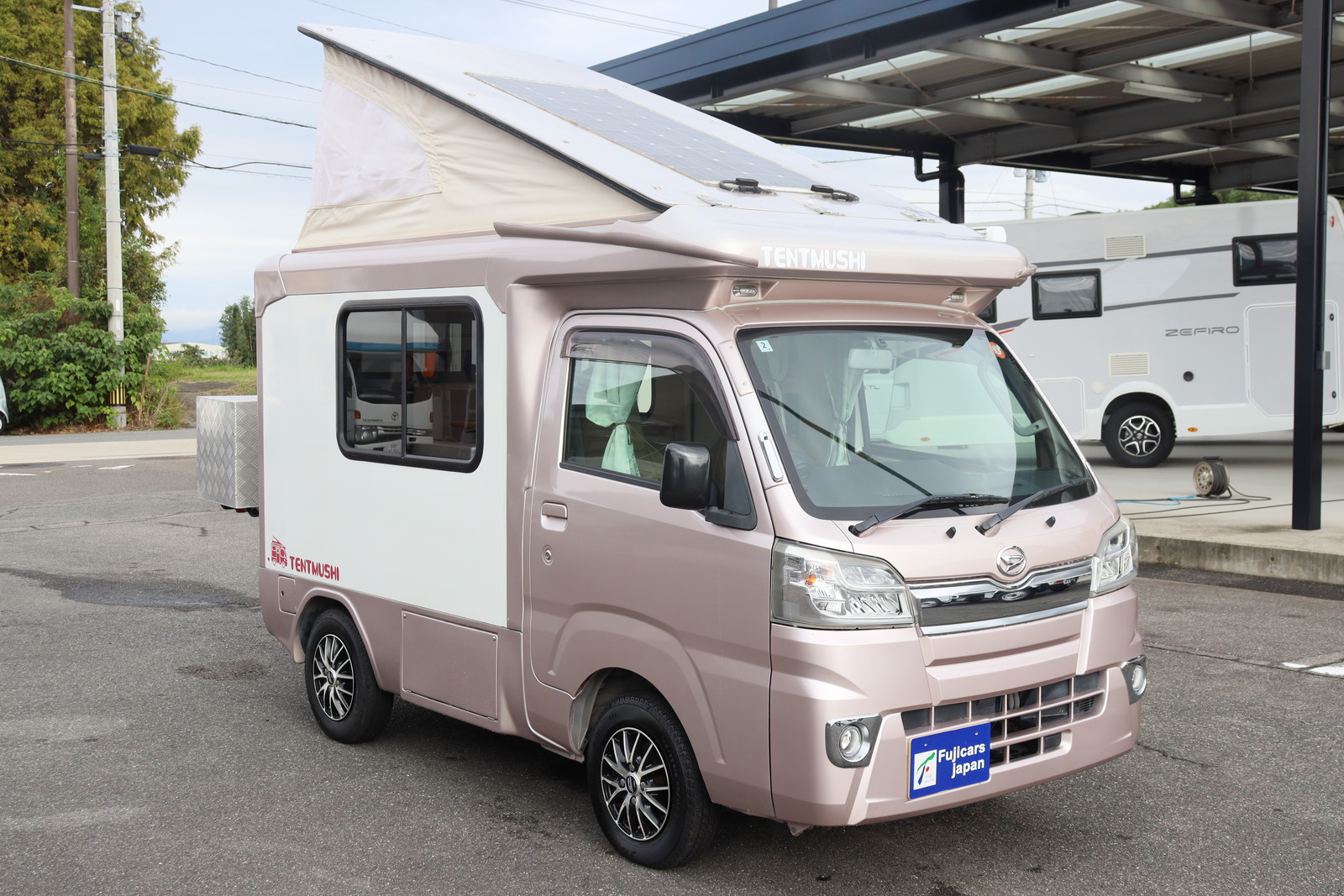 キャンピングカー軽キャンパー