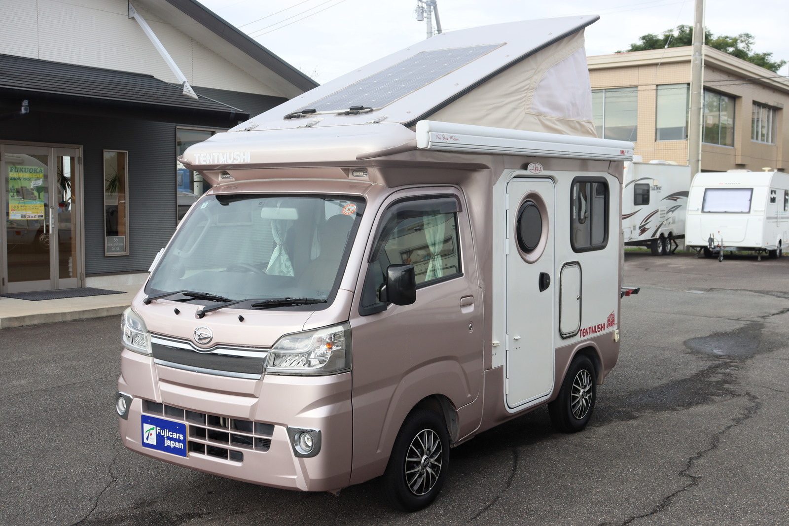 キャンピングカー軽キャンパー