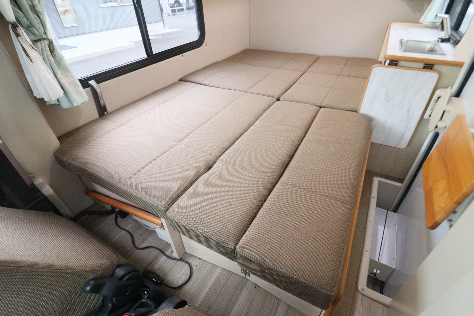 キャンピングカー軽キャンパー